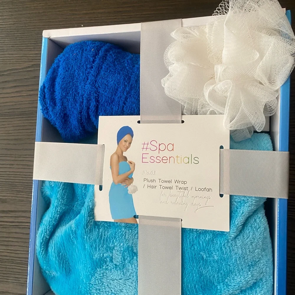 NEW Spa Essentials Blue Hair Towel, Towel Wrap, and Loofah Set